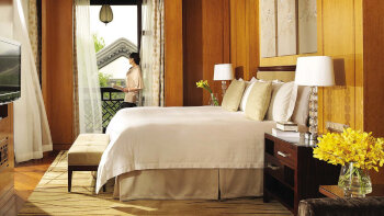 Panorama Garden-View Room, at Four Seasons Hangzhou at West Lake