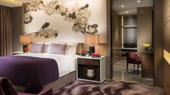 Executive Suite, 1 King Bed, at Four Seasons Hotel Shenzhen