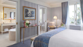 Superior Room, King, at Four Seasons Hotel des Bergues Geneva