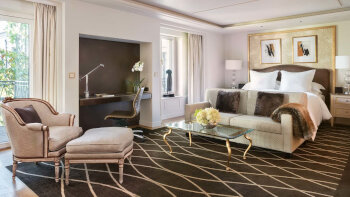 Loft Junior Suite, Twin Beds, at Four Seasons Hotel des Bergues Geneva