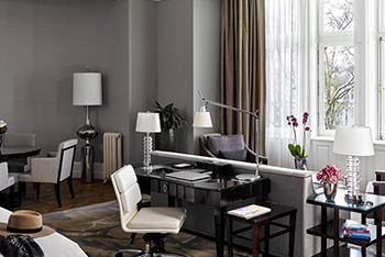 River-View Park Suite, Queens, at Four Seasons Hotel Gresham Palace