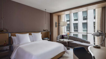 Deluxe DIFC Room, 1 King Bed, at Four Seasons Hotel Dubai International Financial Centre