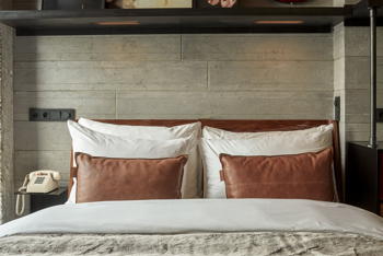 Sir Deluxe, at Sir Adam Hotel