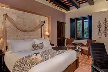 Colonial Imperial Rooms, at Hodelpa Nicolas de Ovando