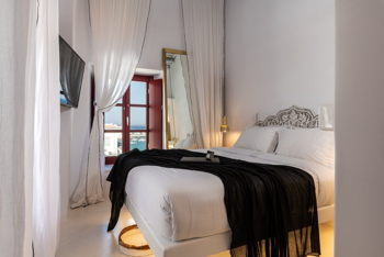 Sunset Deluxe, at The TownHouse Mykonos