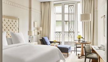 Superior Room King, Courtyard View, at Four Seasons Hotel, Madrid
