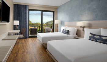 Guest room, 2 Queen, Balcony, at AC Hotel by Marriott Maui Wailea