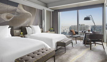 Deluxe Room City View, 2 Doubles, at Four Seasons Hotel Tokyo at Otemachi