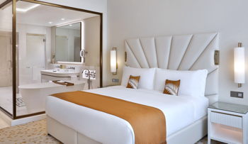 Deluxe King Room, Guest room, 1 King, City view, at The St. Regis Dubai, The Palm