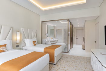 Grand Deluxe Twin Room, Guest Room, 2 Twin/single Bed, at The St. Regis Dubai, The Palm