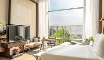 Deluxe Room, King, Courtyard View, at Four Seasons Hotel Bangkok at Chao Phraya River