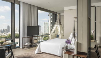 Studio Family Suite, King, at Four Seasons Hotel Bangkok at Chao Phraya River
