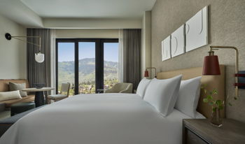 Peak View King, at Pendry Park City