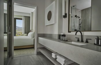 ADA Accessible Resort View King, at Pendry Park City