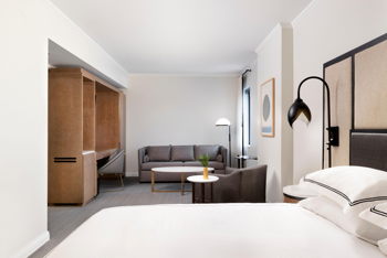 1 King Studio Suite, at Kimpton Cottonwood Hotel