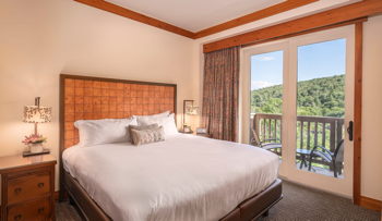 Ridgeline Junior Suite, at The Lodge at Spruce Peak