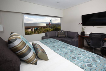 1 King Classic Lounge Access, at Presidente InterContinental Mexico City