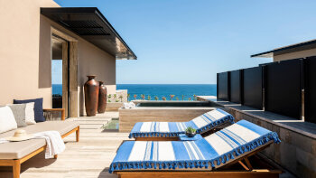 Cortes Beachfront, 1 Bedroom Suite, 1 King, Sofa bed, Terrace, at Zadun, a Ritz-Carlton Reserve