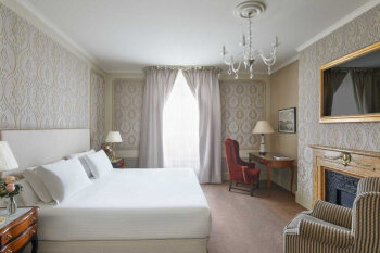 Superior Room, at El Palace