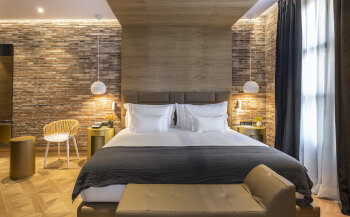 Deluxe, at Monument Hotel