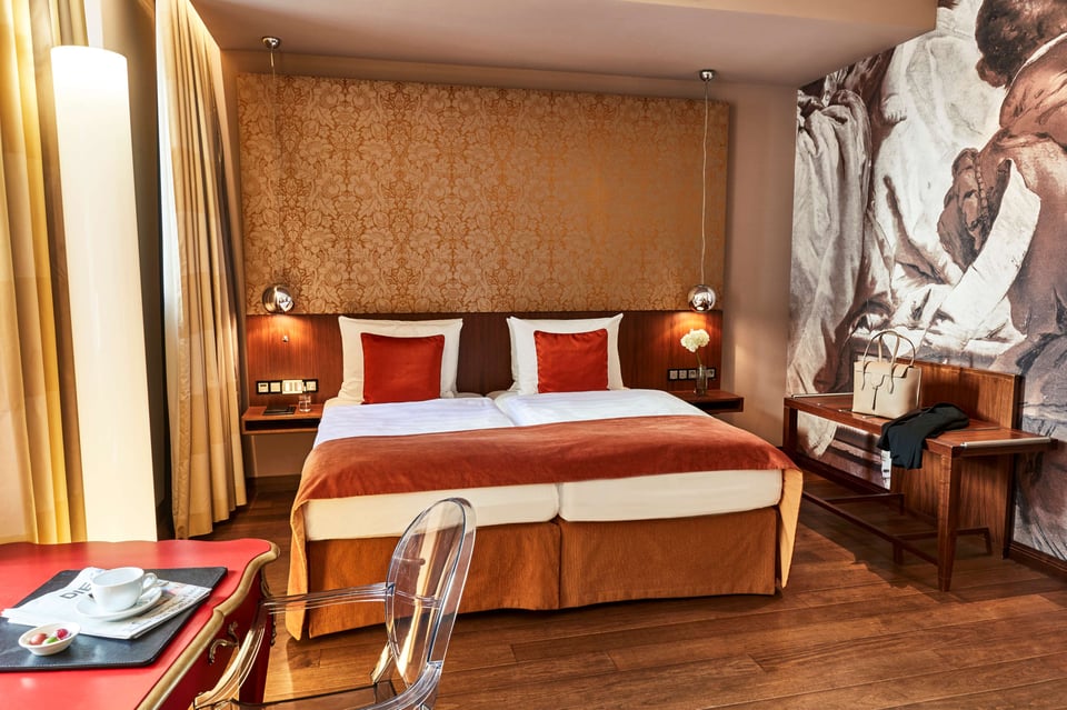 Deluxe Room, at Hotel Vier Jahreszeiten Kempinski Munich