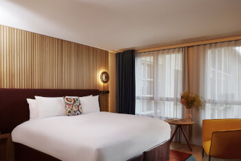 Studio, 1 King or 2 Single Beds, Junior Suite, Courtyard View, at SO/ Paris