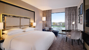 1 King Bed, Club Lounge Access, Premium Guest Room, at Sheraton Grand Krakow