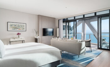 Junior Ocean Suite, at The Langham, Gold Coast & Jewel Residence