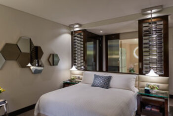 Deluxe Accessible King, at Crown Towers Perth