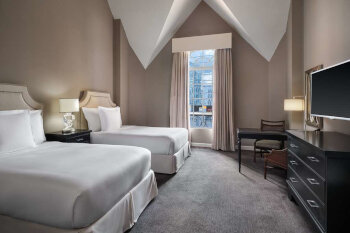 Classic Tower: Deluxe 2 Double Beds, at Bristol Panama