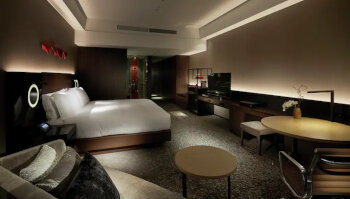 King Deluxe Room, at Conrad Osaka