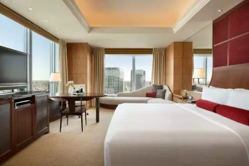 Premier Room King, at Shangri-La Tokyo