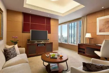 Executive Suite King, at Shangri-La Tokyo