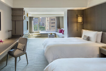 2 Queen Premium Balcony, at Regent Taipei