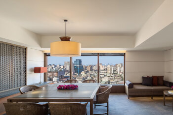1 King Corner Suite, at Regent Taipei