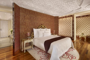 Romance Suite, at The Reverie Saigon