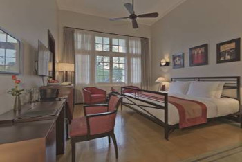 Deluxe Colonial King, at Azerai La Residence, Hue