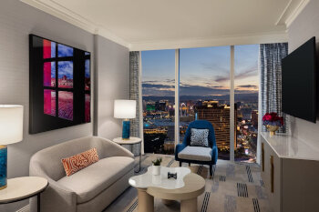 Royal Suite Strip Great View, at Fontainebleau Las Vegas