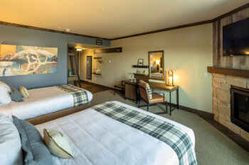 ADA Accessible Lodge Double Queen, at Sage Lodge