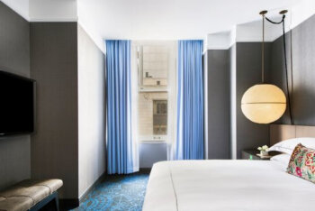 1 Queen Walk In Shower, at Kimpton Gray Hotel Chicago 