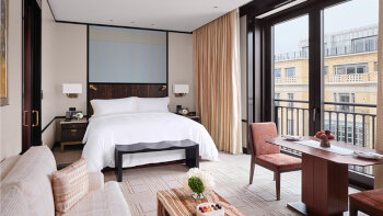 Premier Room: 2 Twin Beds, at The Peninsula London