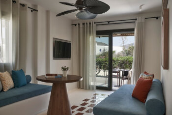 Deluxe Suite, at Andronis Minois