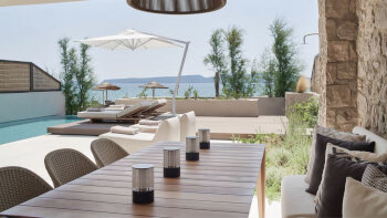 WOW Agora Beachfront, 1 Bedroom Suite, 1 King, Sea view, Ground floor, Private pool, Terrace, at W Costa Navarino