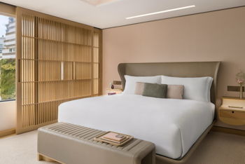 1 Super King Studio Suite, at Regent Hong Kong