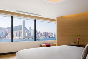 1 Bedroom Suite Corner Harbour View Regent Club Access, at Regent Hong Kong