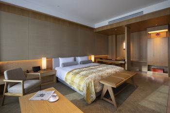 Heritage Room Bath with View King, at The Okura Tokyo