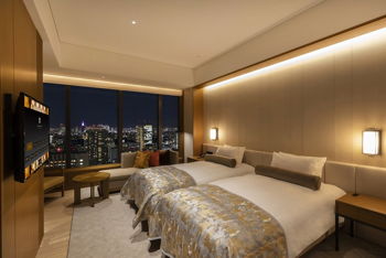 Club Room Bath with View Twin, at The Okura Tokyo