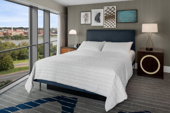 Classic King, Guest room, 1 King, at Le Meridien Arlington