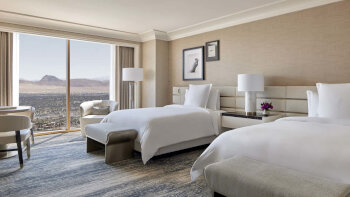 Deluxe Room Queens, at Four Seasons Hotel Las Vegas