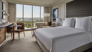 Lake-View Deluxe Room, King, at Four Seasons Hotel Austin
